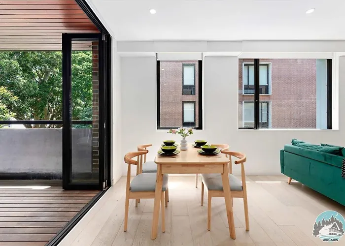 Aircabin - Five Dock - Stylish 2-Bed Apt Near Bay