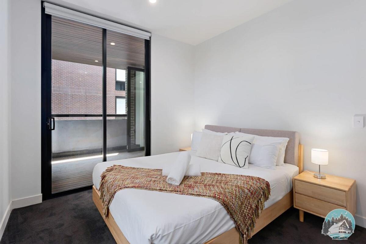 Aircabin - Five Dock - Stylish 2-bed Near Bay