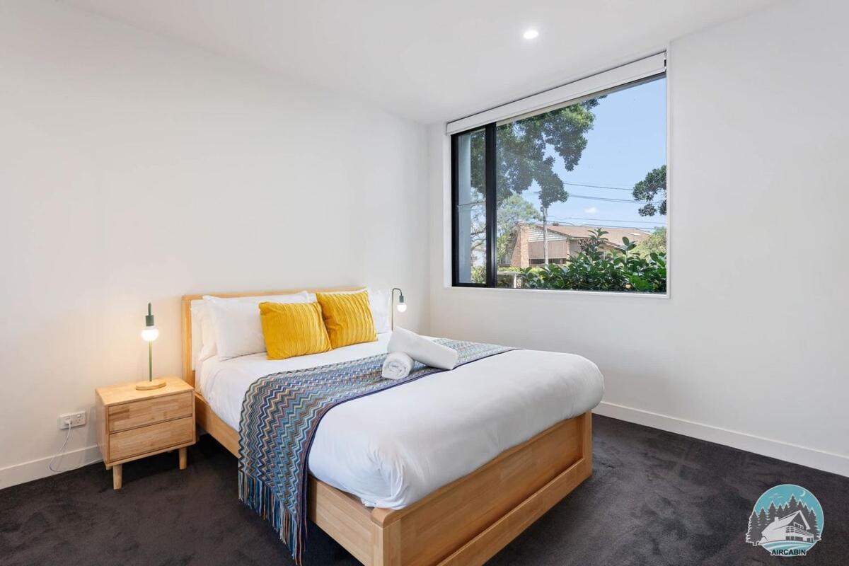 Aircabin - Five Dock - Stylish 2-bed Near Bay