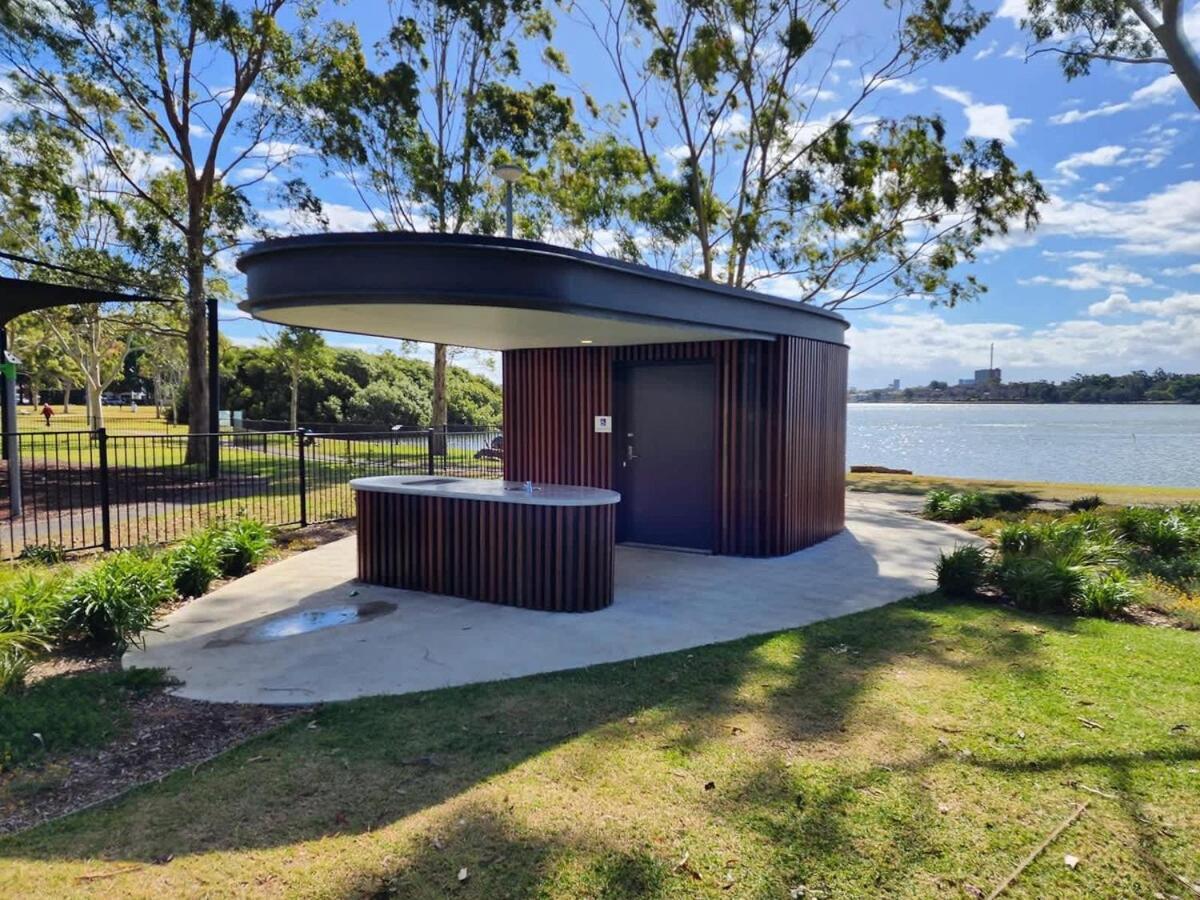 Aircabin - Five Dock - Stylish 2-bed Near Bay