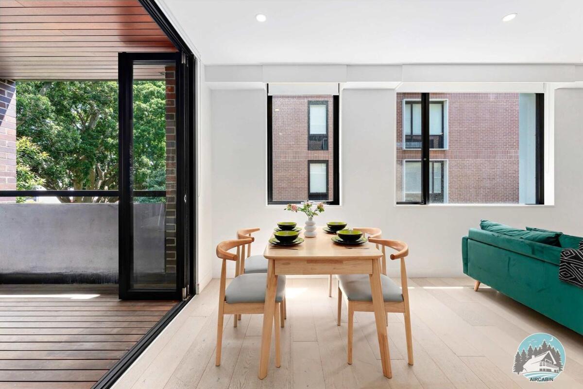 Aircabin - Five Dock - Stylish 2-bed Near Bay Apartment Sydney